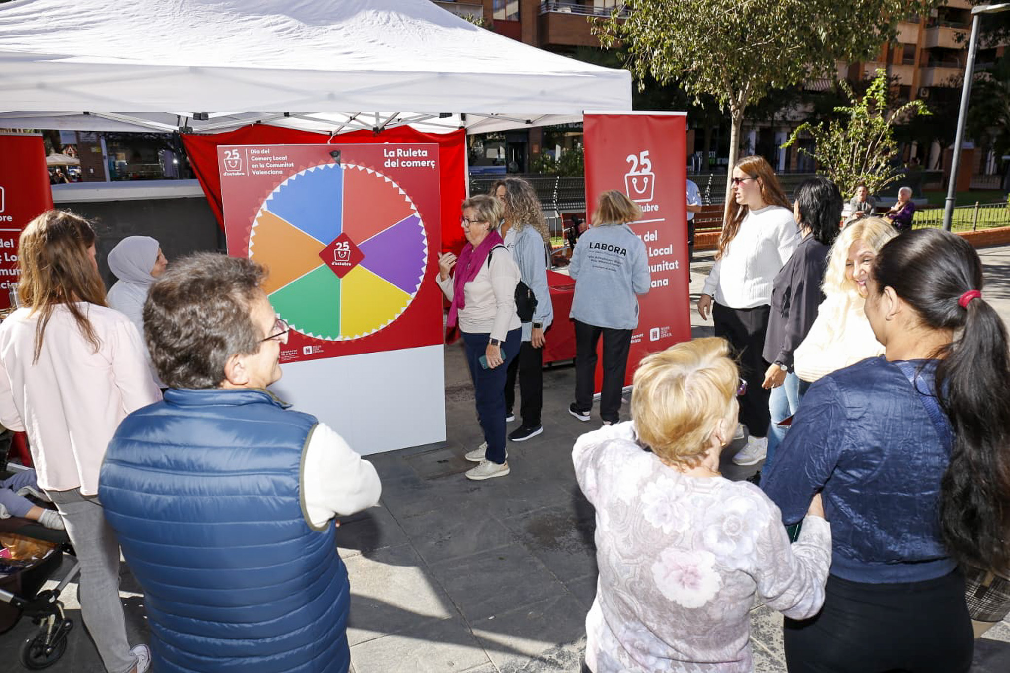 La ‘Ruleta del comercio’ vuelve a Mislata con motivo de la Semana del Comercio Local